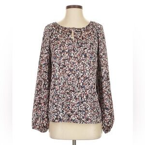 NWT  Vince Camuto Size S long sleeve blouse